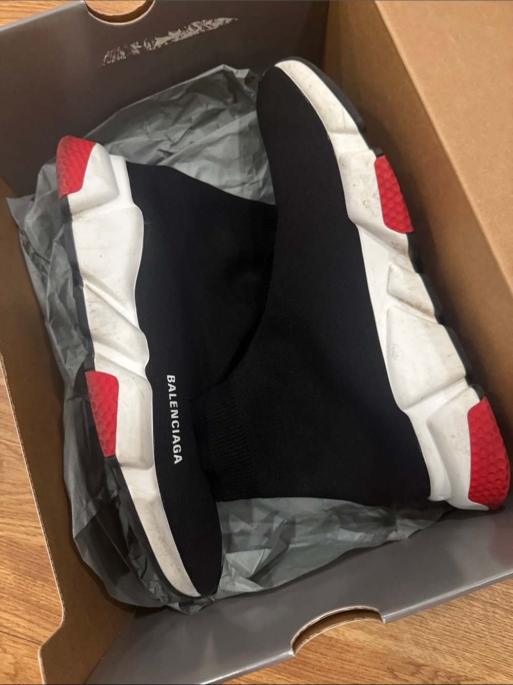 Balenciaga - Picture 3 of 3